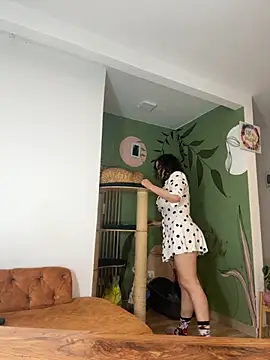 Elizabeth Dupont online show from 09.30.25