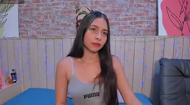 SophieBenson online show from 12.12.24
