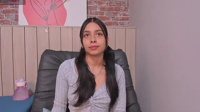 SophieBenson online show from 03.21.25