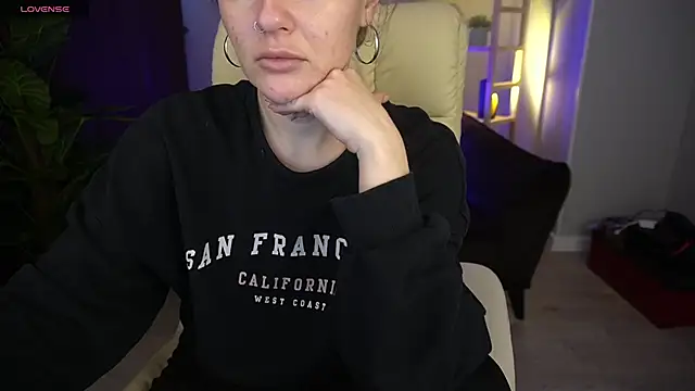 MaribelRiverr  online show from 12.10.24