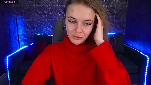 MaribelRiverr  online show from 12.14.24