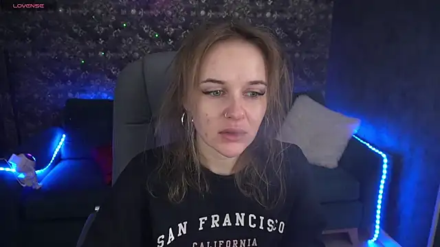 MaribelRiverr  online show from 12.15.24