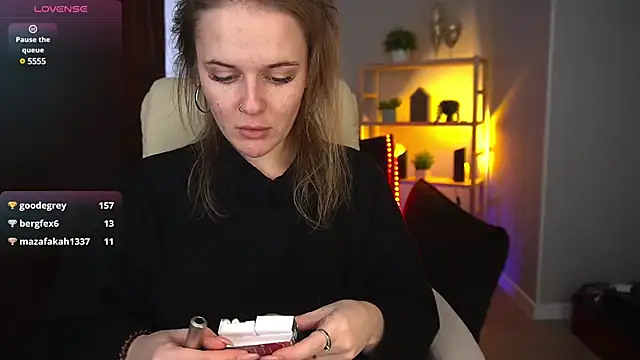 MaribelRiverr  online show from 12.16.24