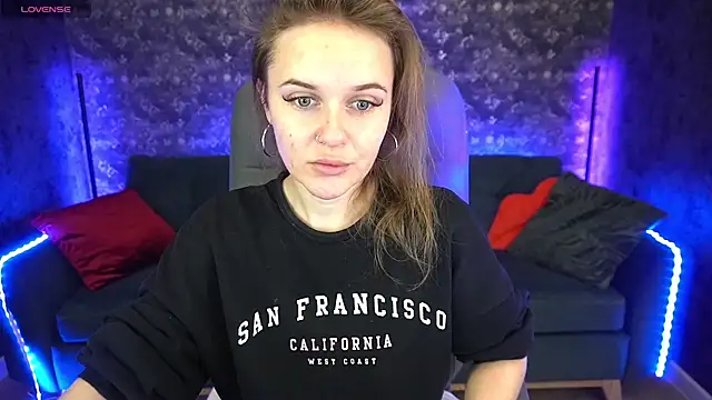 MaribelRiverr  online show from 12.20.24