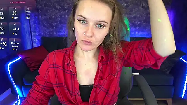 MaribelRiverr  online show from 12.20.24