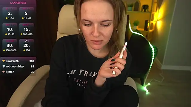 MaribelRiverr  online show from 12.21.24