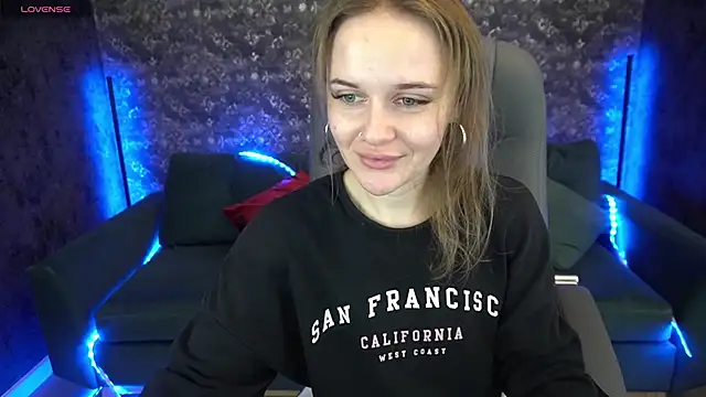 MaribelRiverr  online show from 12.22.24