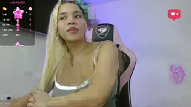 Snapshot of Mitsuka_Sojii chatting on 10.18.25 Mitsuka Sojii online show from 10.18.25