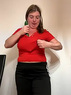 Snapshot of Lombada chatting on 09.25.25 Lombada online show from 09.25.25