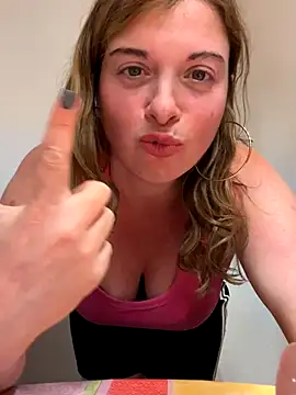 Snapshot of Lombada chatting on 10.07.25 Lombada online show from 10.07.25