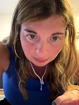 Snapshot of Lombada chatting on 10.27.25 Lombada online show from 10.27.25