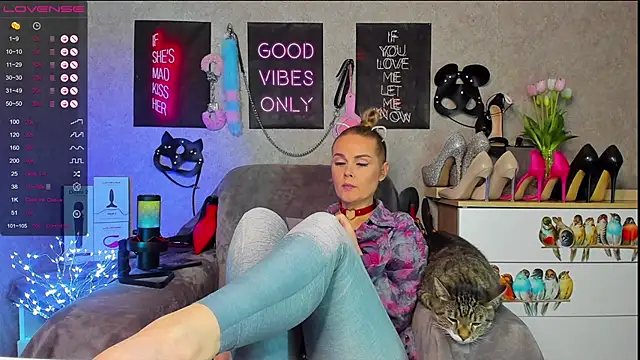 HannaKorsak online show from 12.18.24