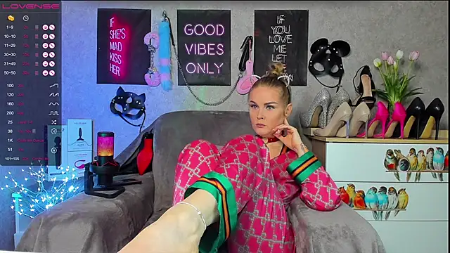 HannaKorsak online show from 02.11.25