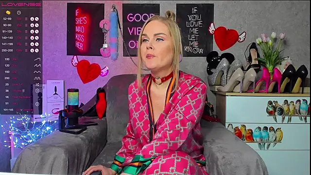 HannaKorsak online show from 02.13.25