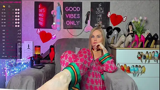 HannaKorsak online show from 02.13.25