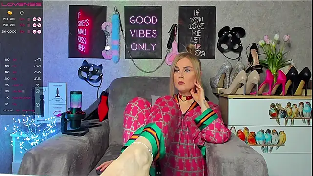 HannaKorsak online show from 02.21.25
