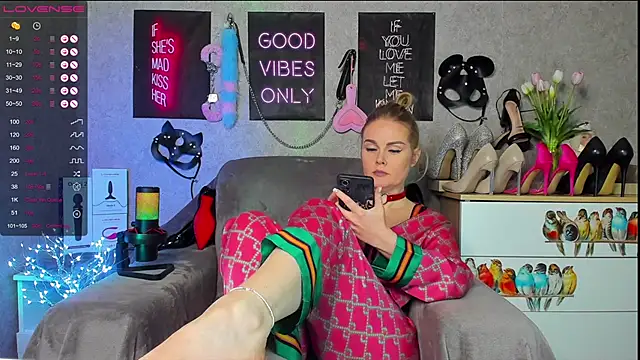 HannaKorsak online show from 02.25.25