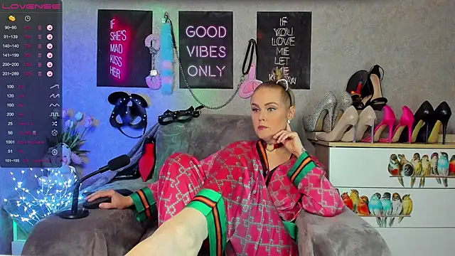 HannaKorsak online show from 09.11.25