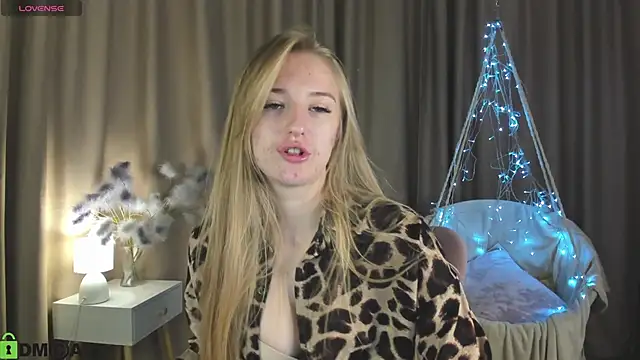 Stacy River online show from 10.03.25