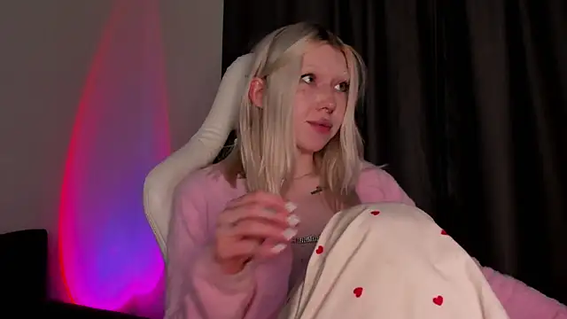 takeyourmolly online show from 12.14.24