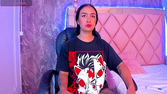 AntonellaQueenn online show from 01.07.25