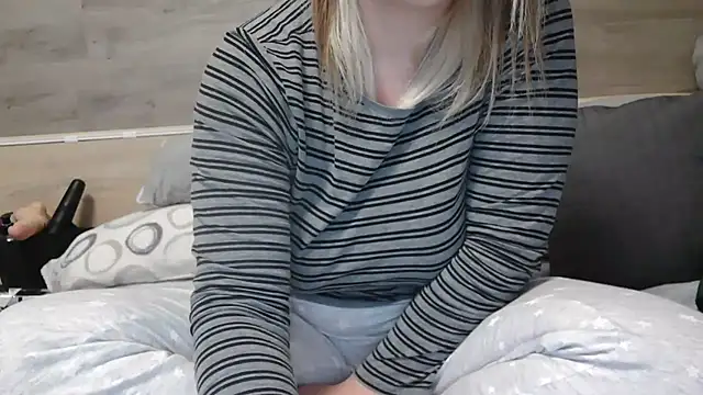 LaRa forU online show from 02.04.25