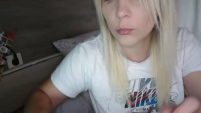 LaRa forU online show from 09.27.25