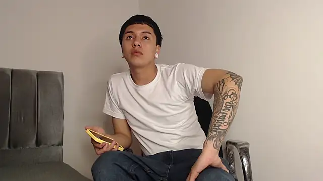 Snapshot of alex-lover chatting on 09.29.25 alex-lover online show from 09.29.25