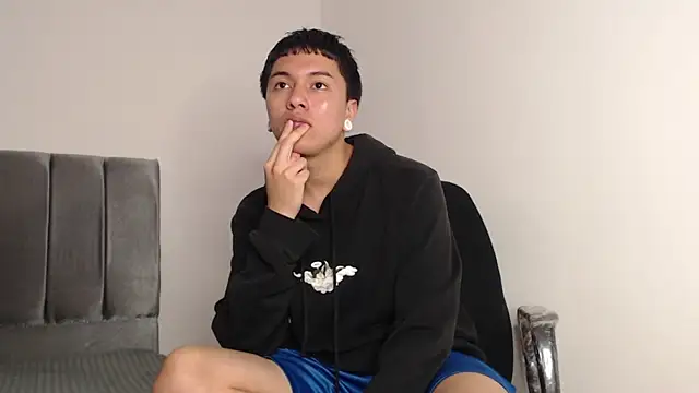 Snapshot of alex-lover chatting on 10.01.25 alex-lover online show from 10.01.25