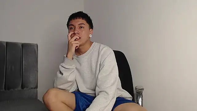 Snapshot of alex-lover chatting on 11.08.25 alex-lover online show from 11.08.25