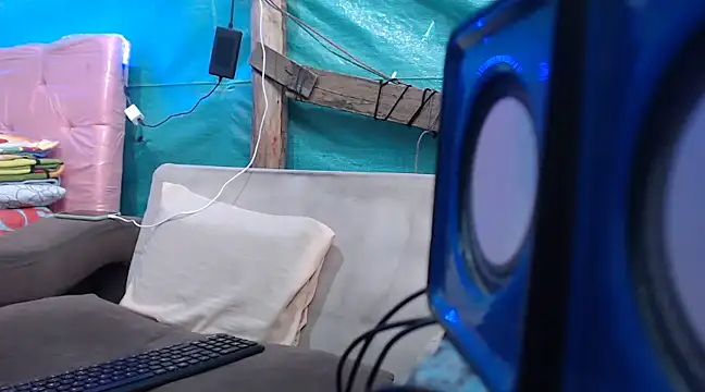 Snapshot of mom_son_dirty chatting on 03.01.25 mom son dirty online show from 03.01.25