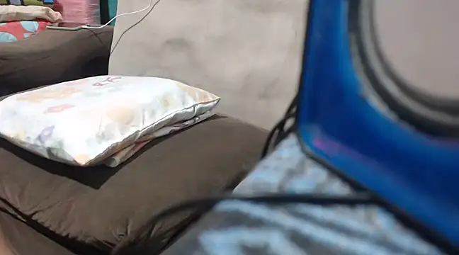 Snapshot of mom_son_dirty chatting on 03.13.25 mom son dirty online show from 03.13.25