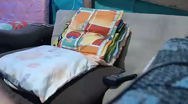 Snapshot of mom_son_dirty chatting on 03.15.25 mom son dirty online show from 03.15.25