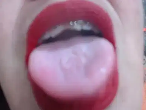 Snapshot of mom_son_dirty chatting on 10.17.25 mom son dirty online show from 10.17.25