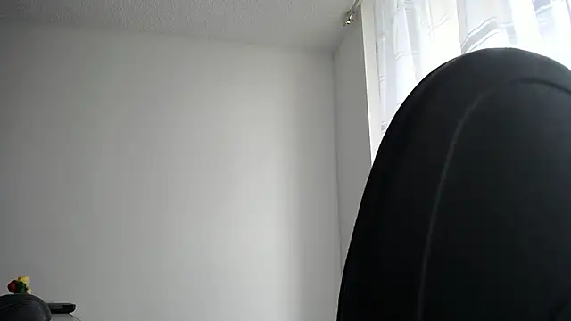 Snapshot of lorenalover24 chatting on 12.23.24 lorenalover24 online show from 12.23.24