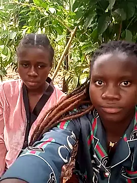 Snapshot of Black_juicy24 chatting on 02.02.25 Black juicy24 online show from 02.02.25