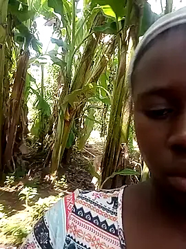 Snapshot of Black_juicy24 chatting on 02.04.25 Black juicy24 online show from 02.04.25