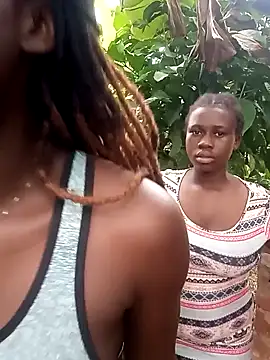 Snapshot of Black_juicy24 chatting on 02.04.25 Black juicy24 online show from 02.04.25