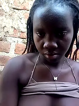 Snapshot of Black_juicy24 chatting on 02.16.25 Black juicy24 online show from 02.16.25