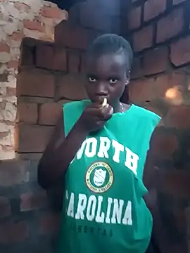 Snapshot of Black_juicy24 chatting on 11.12.25 Black juicy24 online show from 11.12.25