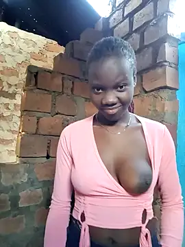 Snapshot of Black_juicy24 chatting on 11.18.25 Black juicy24 online show from 11.18.25