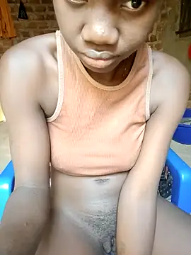 Snapshot of Black_juicy24 chatting on 12.04.25 Black juicy24 online show from 12.04.25