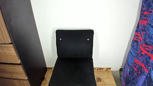 Snapshot of RachelJones_ chatting on 12.20.24 RachelJones online show from 12.20.24