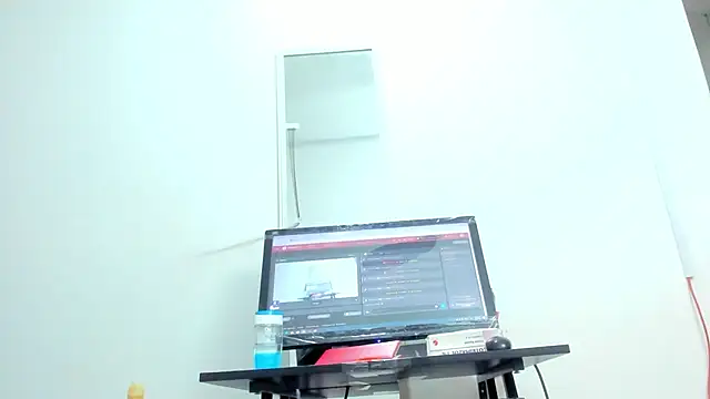 Snapshot of Dalia_20 chatting on 02.05.25 Dalia 20 online show from 02.05.25