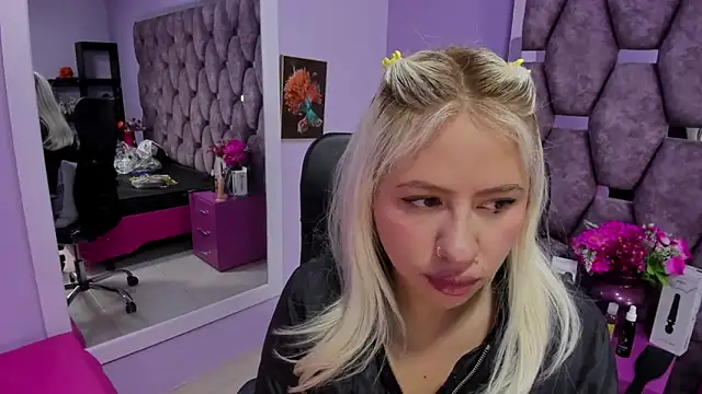 ConstansBlonde online show from 12.11.24