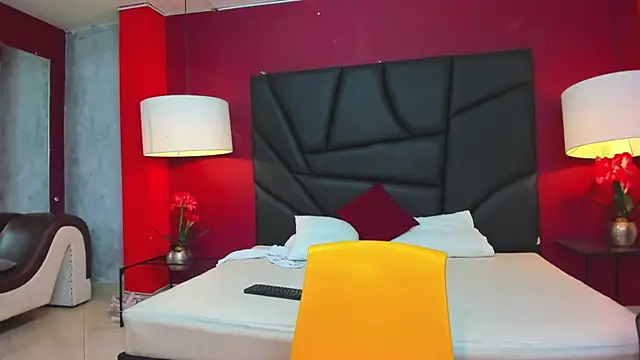 Snapshot of Matthew_Dixonn chatting on 01.04.25 Matthew Dixonn online show from 01.04.25