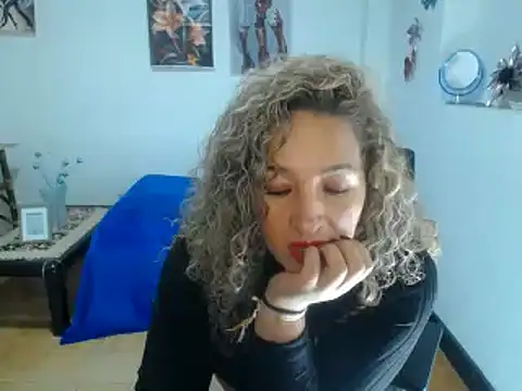 mature tammyjones online show from 01.22.25