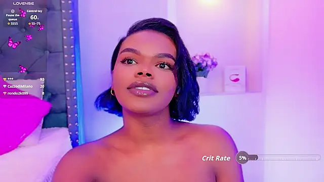 Snapshot of CamiEstrada chatting on 09.17.25 CamiEstrada online show from 09.17.25