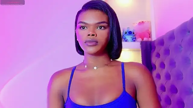 Snapshot of CamiEstrada chatting on 10.26.25 CamiEstrada online show from 10.26.25