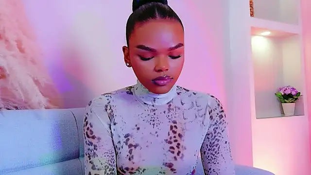 CamiEstrada online show from 02.12.26